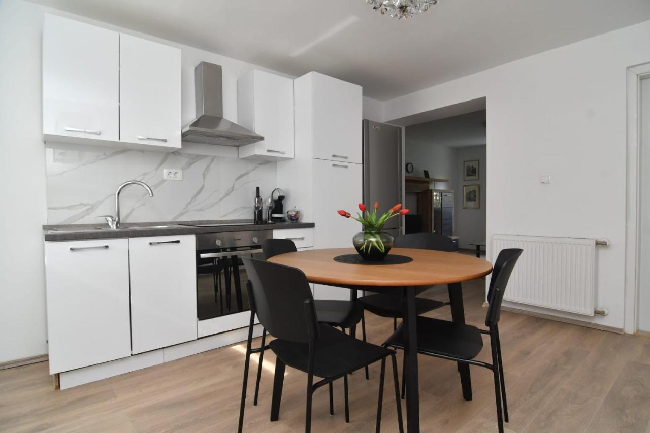 Apartman Gluic سيني المظهر الخارجي الصورة