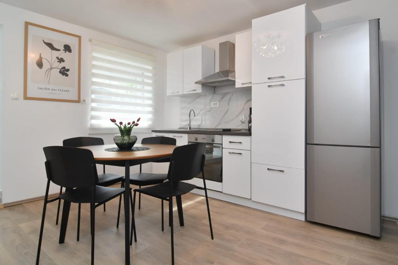 Apartman Gluic سيني المظهر الخارجي الصورة