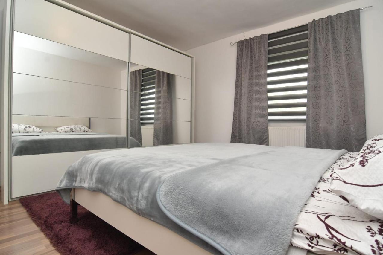 Apartman Gluic سيني المظهر الخارجي الصورة
